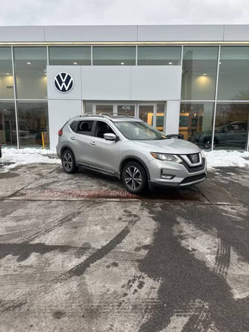 2017 Nissan Rogue SL FWD photo