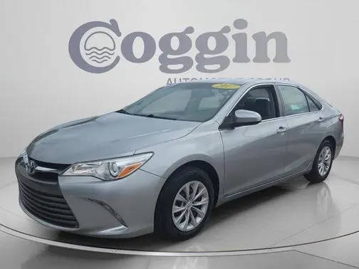 2017 Toyota Camry LE FWD photo