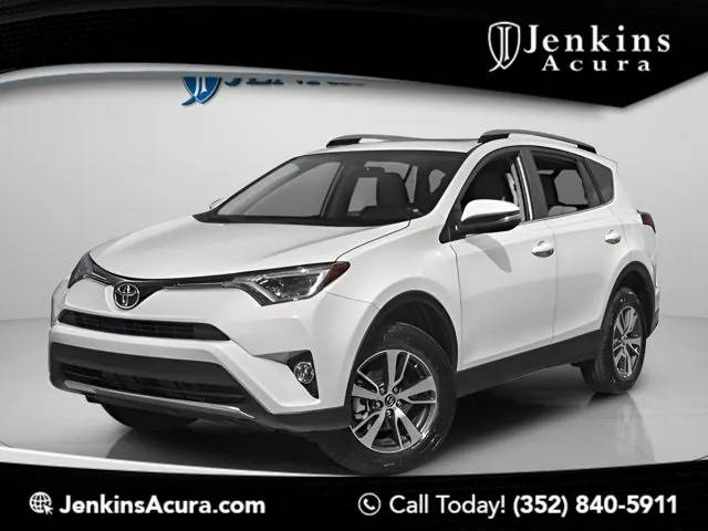 2017 Toyota RAV4 XLE FWD photo