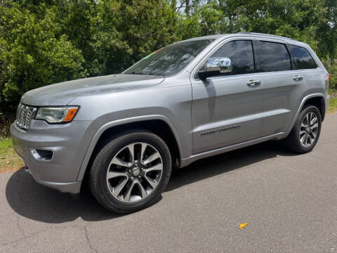 2017 Jeep Grand Cherokee Overland RWD photo