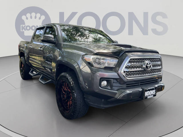 2017 Toyota Tacoma TRD Sport 4WD photo