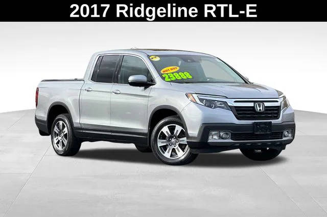 2017 Honda Ridgeline RTL-E AWD photo