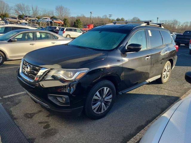 2017 Nissan Pathfinder SL FWD photo