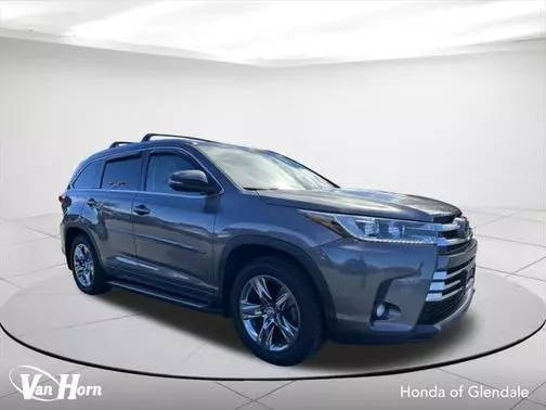 2017 Toyota Highlander Limited Platinum AWD photo