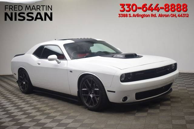 2017 Dodge Challenger R/T Shaker RWD photo