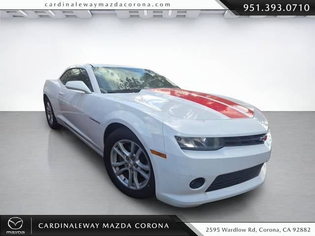 2015 Chevrolet Camaro LT RWD photo