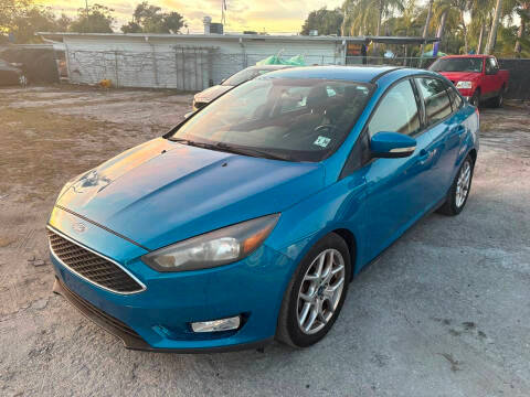 2015 Ford Focus SE FWD photo