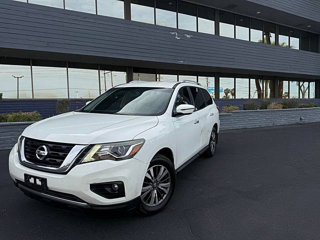 2017 Nissan Pathfinder SV FWD photo