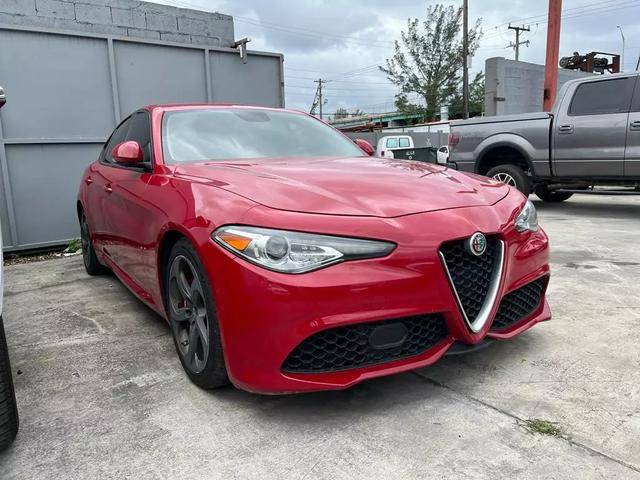 2017 Alfa Romeo Giulia  RWD photo