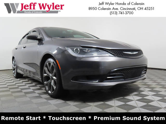 2015 Chrysler 200 S FWD photo