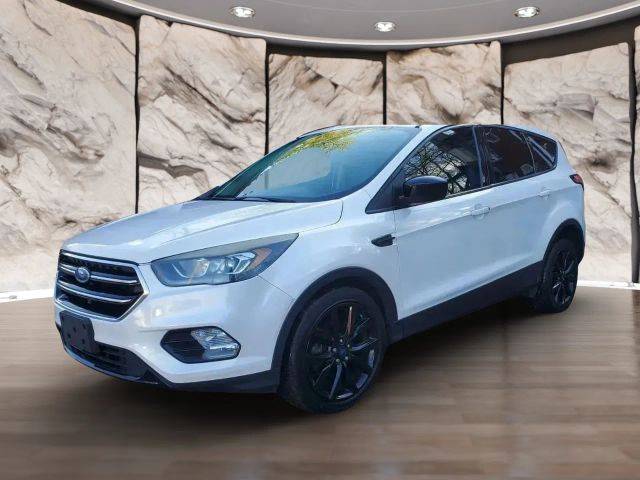 2017 Ford Escape SE FWD photo