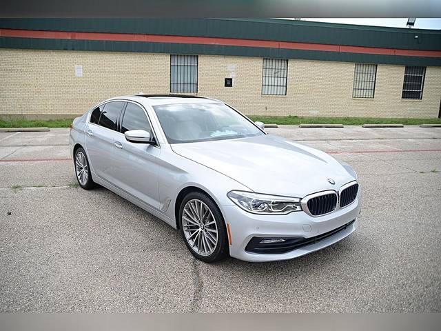 2017 BMW 5 Series 540i RWD photo