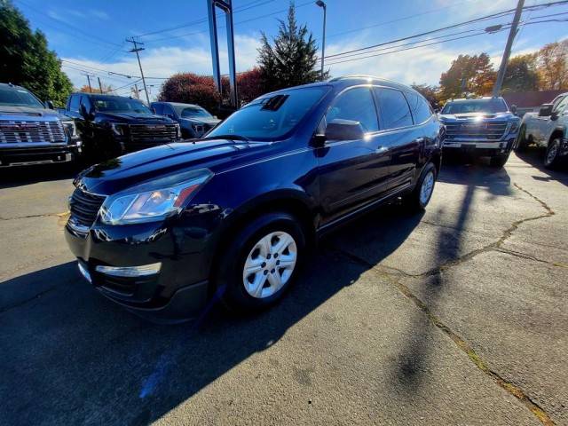 2017 Chevrolet Traverse LS AWD photo