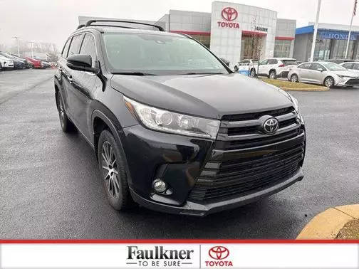 2017 Toyota Highlander XLE AWD photo