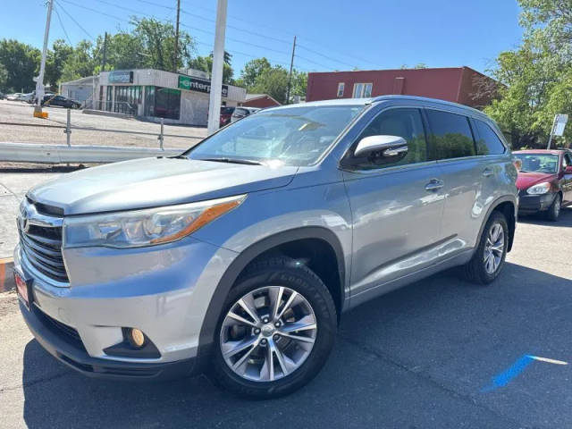 2015 Toyota Highlander XLE AWD photo