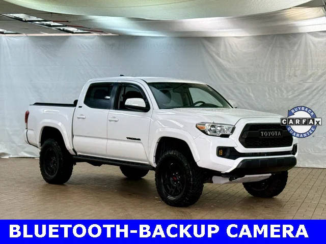 2017 Toyota Tacoma SR5 4WD photo