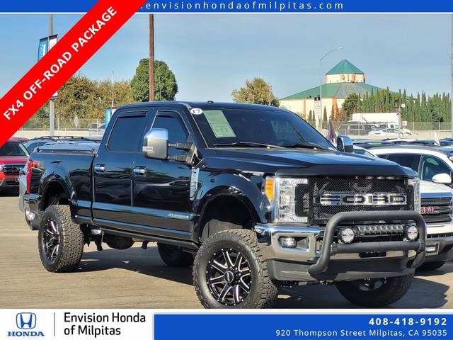 2017 Ford F-250 Super Duty Lariat 4WD photo