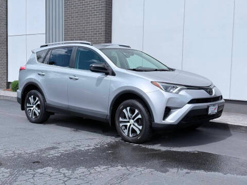 2017 Toyota RAV4 LE AWD photo