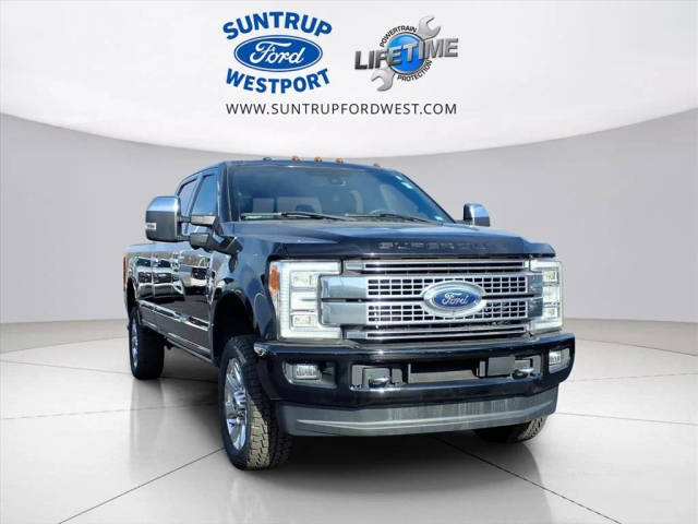 2017 Ford F-250 Super Duty Platinum 4WD photo