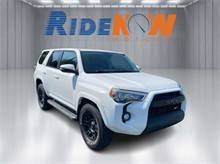 2017 Toyota 4Runner SR5 Premium RWD photo