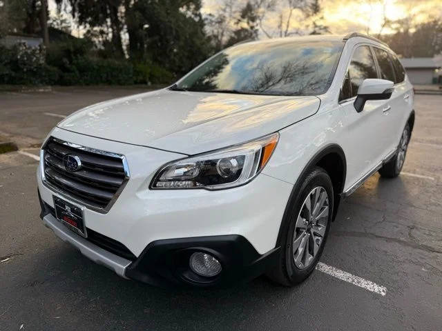 2017 Subaru Outback Touring AWD photo