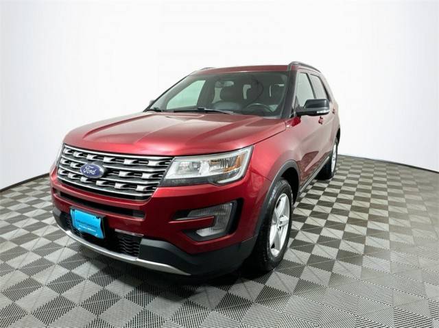 2017 Ford Explorer XLT 4WD photo