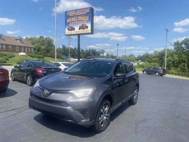 2017 Toyota RAV4 LE FWD photo