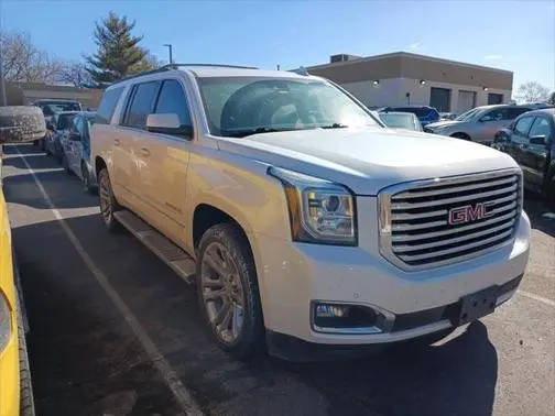 2017 GMC Yukon XL SLT 4WD photo