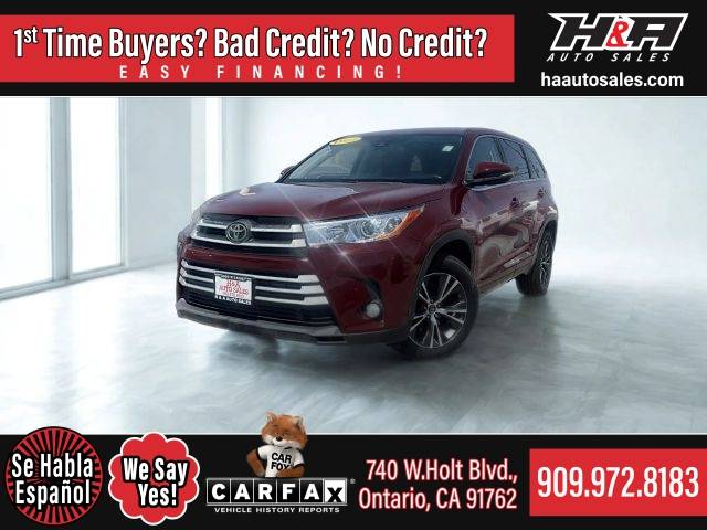 2017 Toyota Highlander LE Plus FWD photo