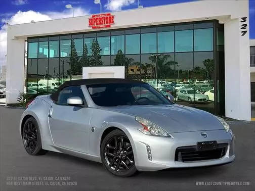 2017 Nissan 370Z  RWD photo