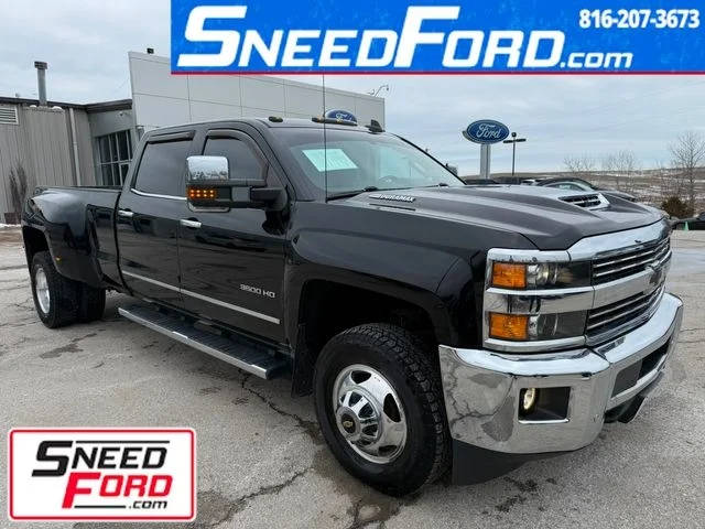 2017 Chevrolet Silverado 3500HD LTZ 4WD photo