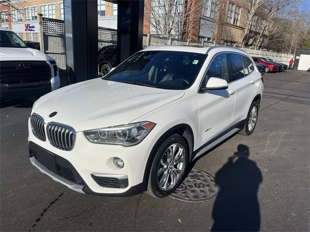 2017 BMW X1 xDrive28i AWD photo