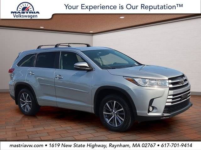 2017 Toyota Highlander XLE AWD photo