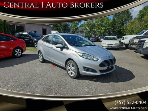 2016 Ford Fiesta SE FWD photo