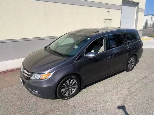 2015 Honda Odyssey Touring FWD photo