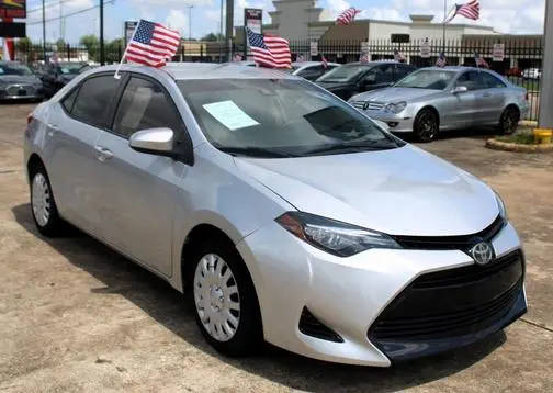 2017 Toyota Corolla SE FWD photo