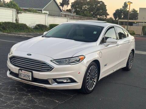 2017 Ford Fusion Energi SE FWD photo
