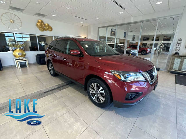 2017 Nissan Pathfinder SL 4WD photo