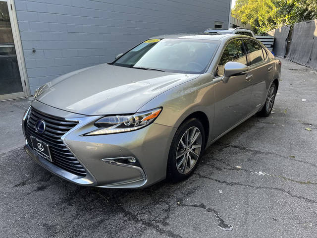 2017 Lexus ES ES 300h FWD photo