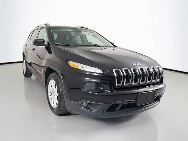 2017 Jeep Cherokee Latitude FWD photo