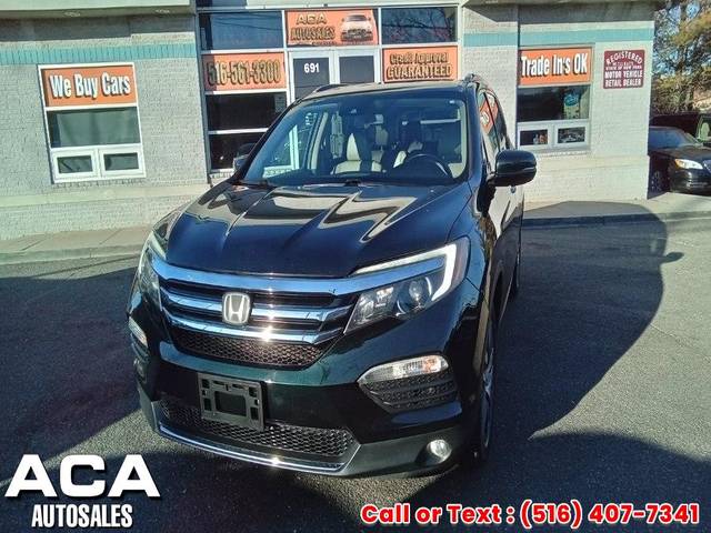 2017 Honda Pilot Touring AWD photo