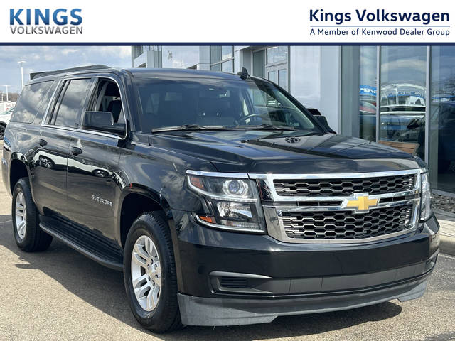 2017 Chevrolet Suburban LT 4WD photo