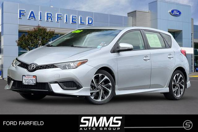 2017 Toyota Corolla iM  FWD photo