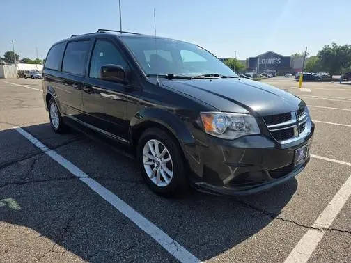 2016 Dodge Grand Caravan SXT FWD photo
