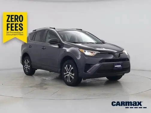 2017 Toyota RAV4 LE FWD photo