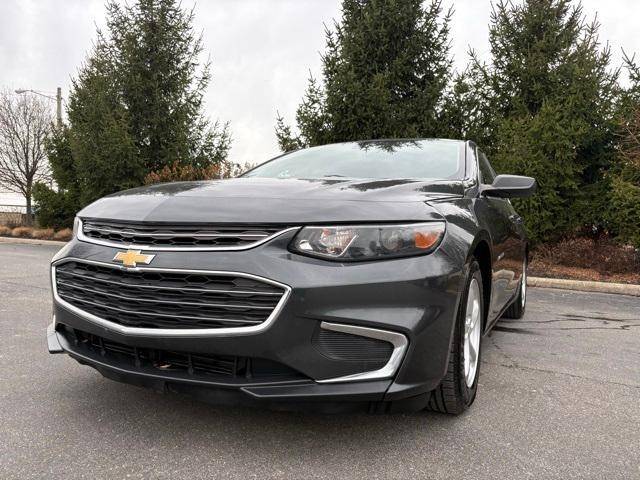 2017 Chevrolet Malibu LS FWD photo