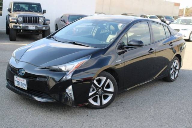 2017 Toyota Prius Four Touring FWD photo