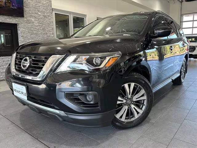 2017 Nissan Pathfinder S FWD photo