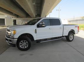 2017 Ford F-250 Super Duty Lariat 4WD photo