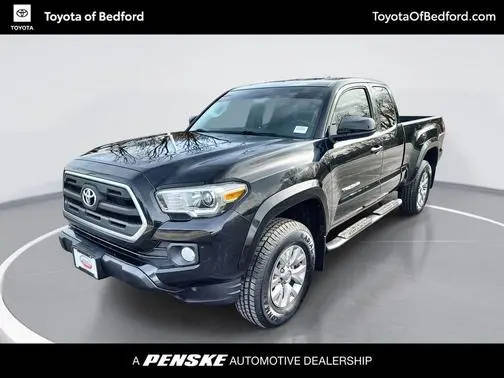 2017 Toyota Tacoma SR5 4WD photo